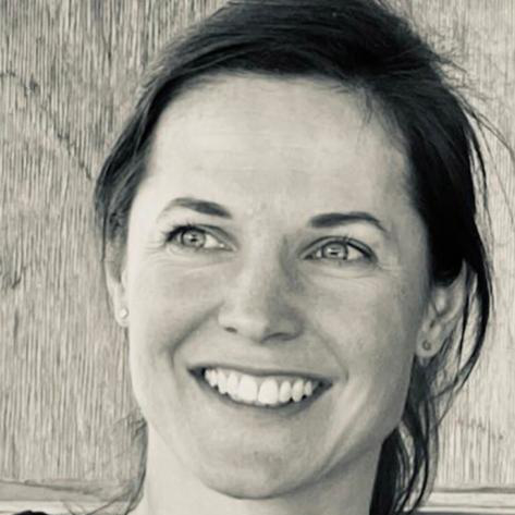 Portrait von Ulrike Kirmis Mutter von drei Kindern, Sportwissenschaftlerin (BA) 